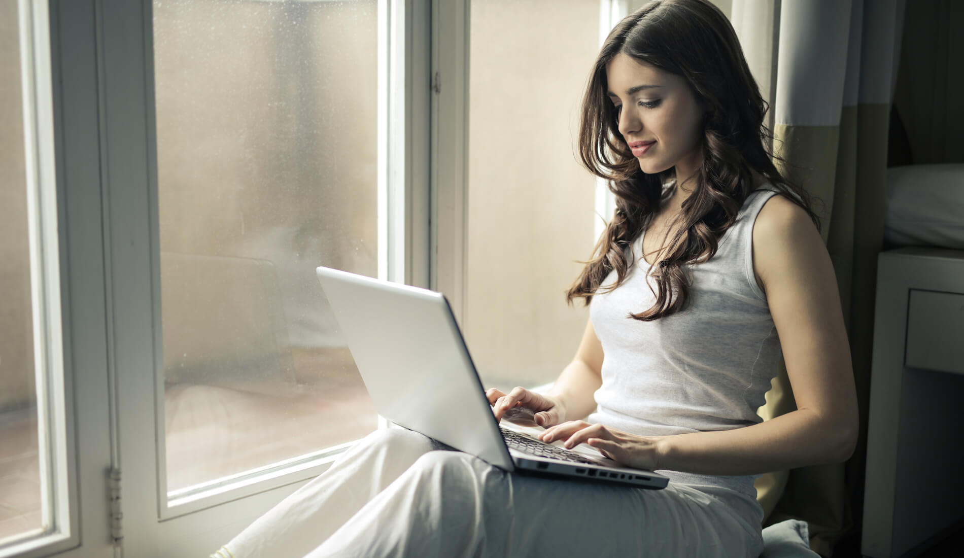 Hospedagem + 250 Plataformas desde R$10 com cPanel, PHP, MySQL, Emails e SSL Grtis